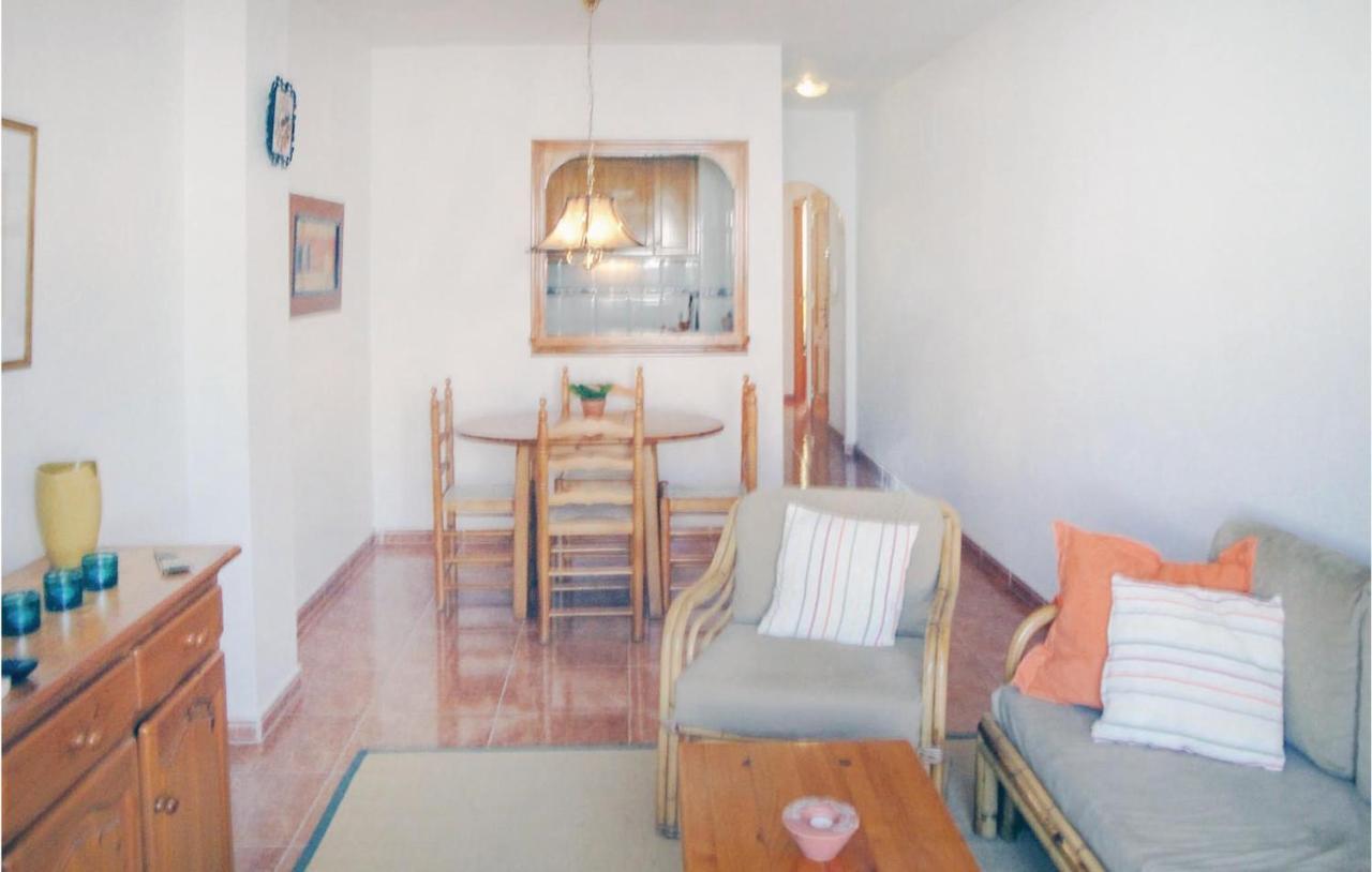 2 Bedroom Cozy Apartment In Torrevieja Eksteriør bilde