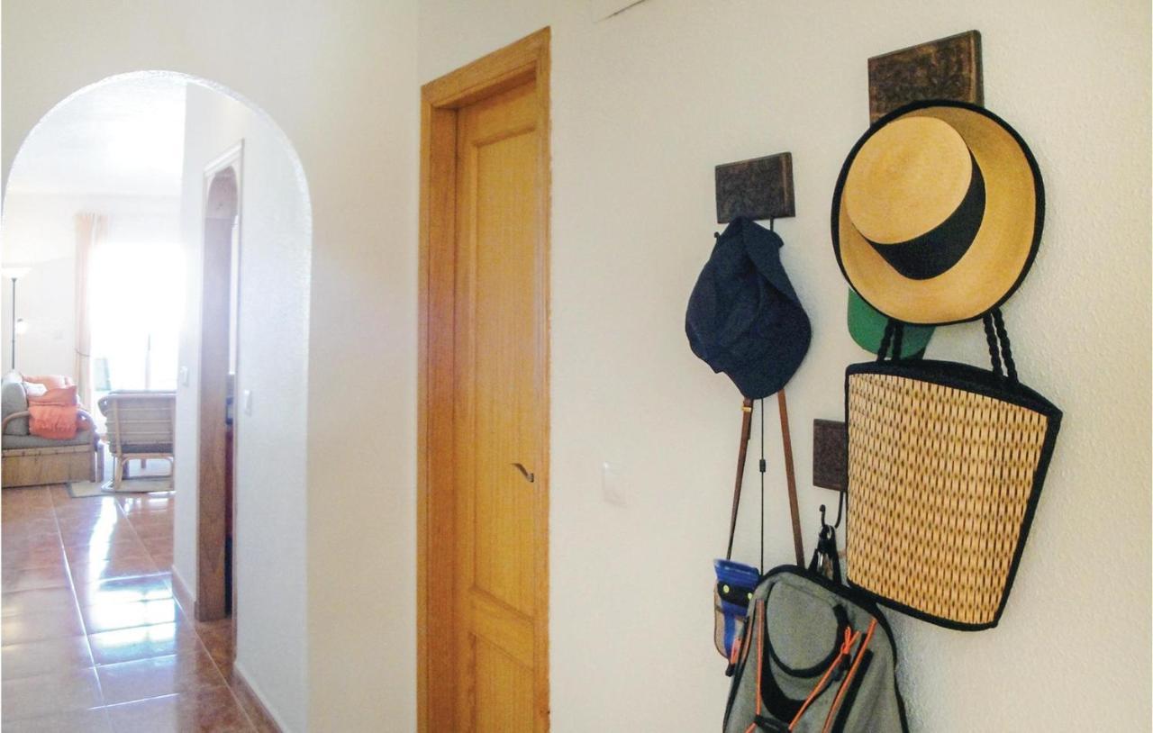 2 Bedroom Cozy Apartment In Torrevieja Eksteriør bilde